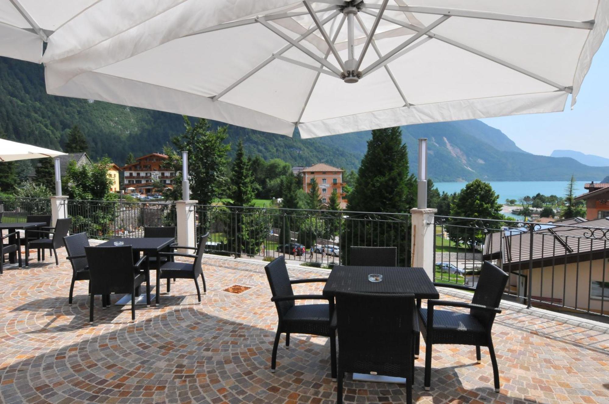Alpenresort Belvedere Molveno Eksteriør billede